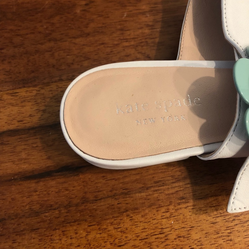 Kate Spade Women's White Fabi Sandals - Picture 3 of 10